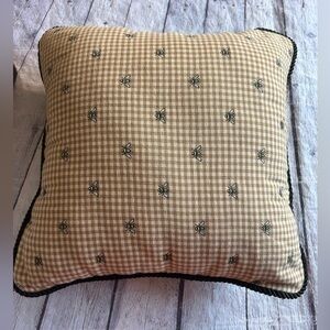WAVERLY THROW PILLOW YELLOW BEIGE GINGHAM CHECK WITH BUMBLE BEES DESIGN